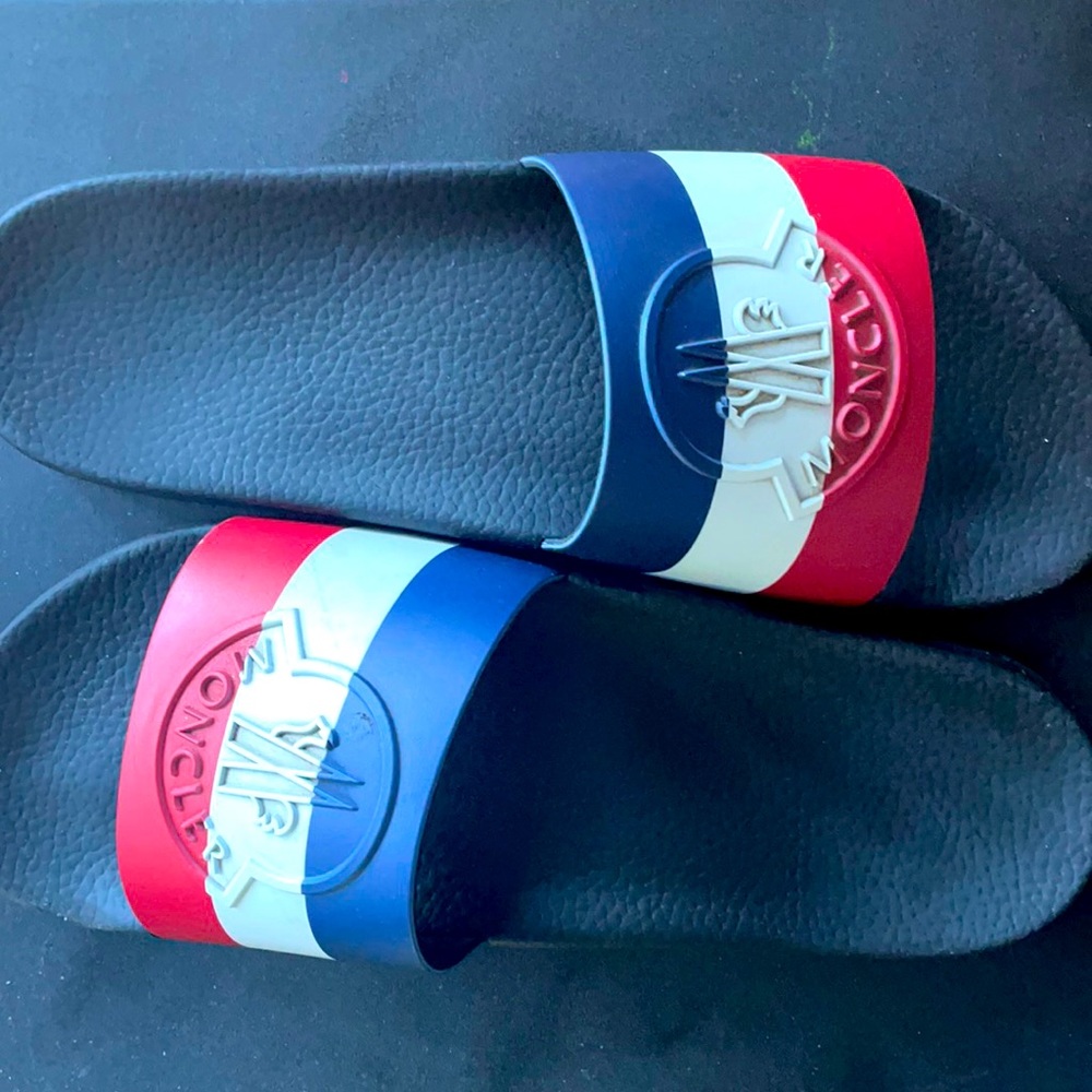 Moncler slides